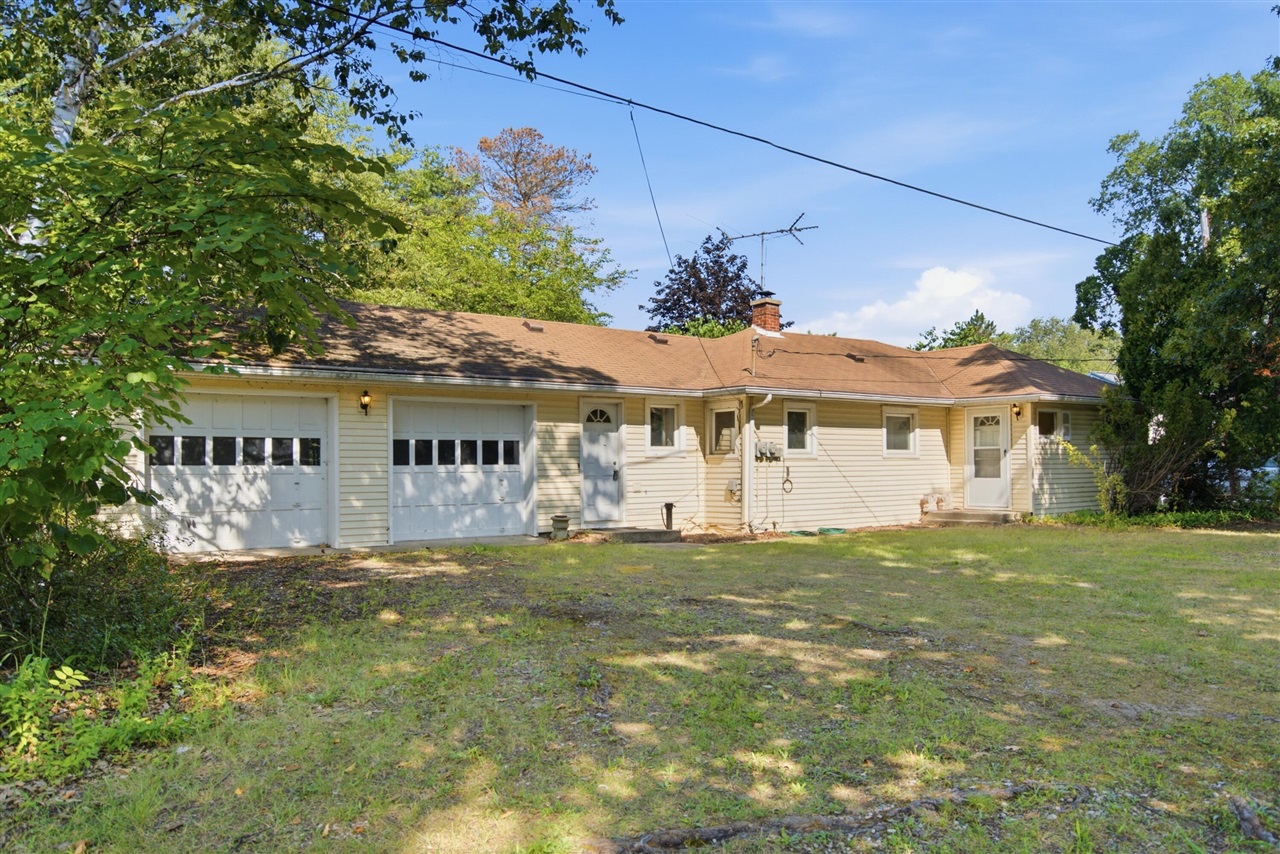 1st image of 9835 Dexter Pinckney Rd, Pinckney, MI 48169 | MLS# 70550585