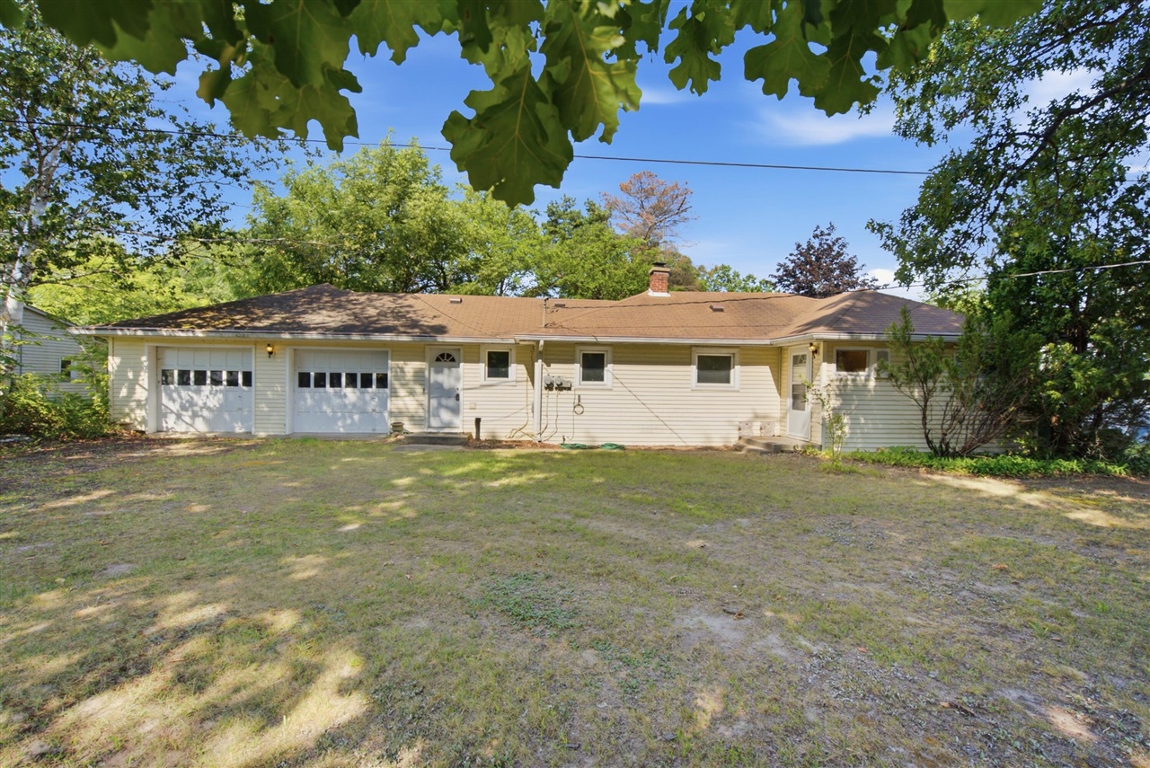 2nd image of 9835 Dexter Pinckney Rd, Pinckney, MI 48169 | MLS# 70550585