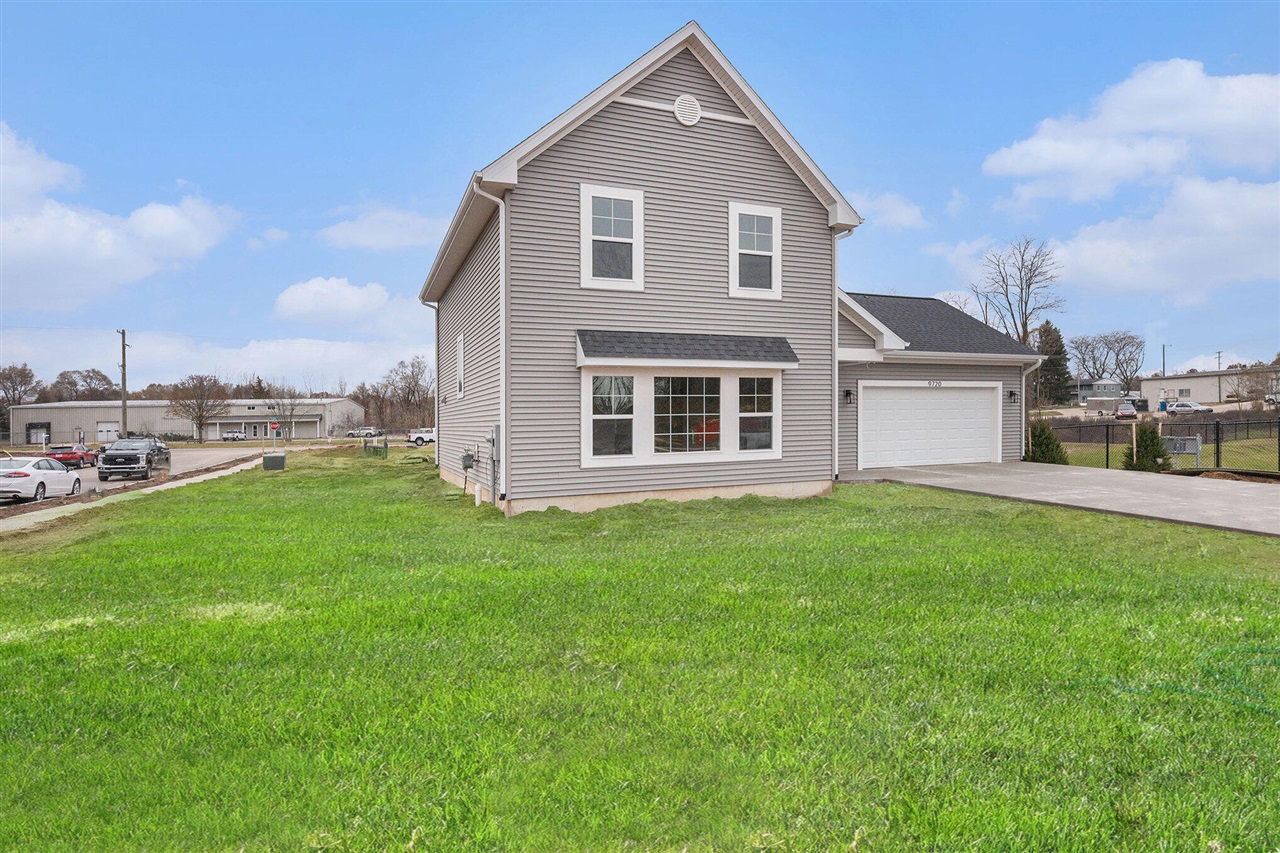 4th image of 2107 Topaz Ln, Portage, MI 49002 | MLS# 70550596