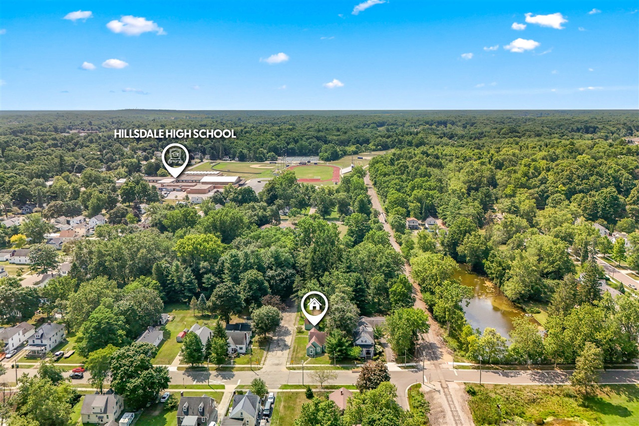 3rd image of 98 Westwood St, Hillsdale, MI 49242 | MLS# 70550622