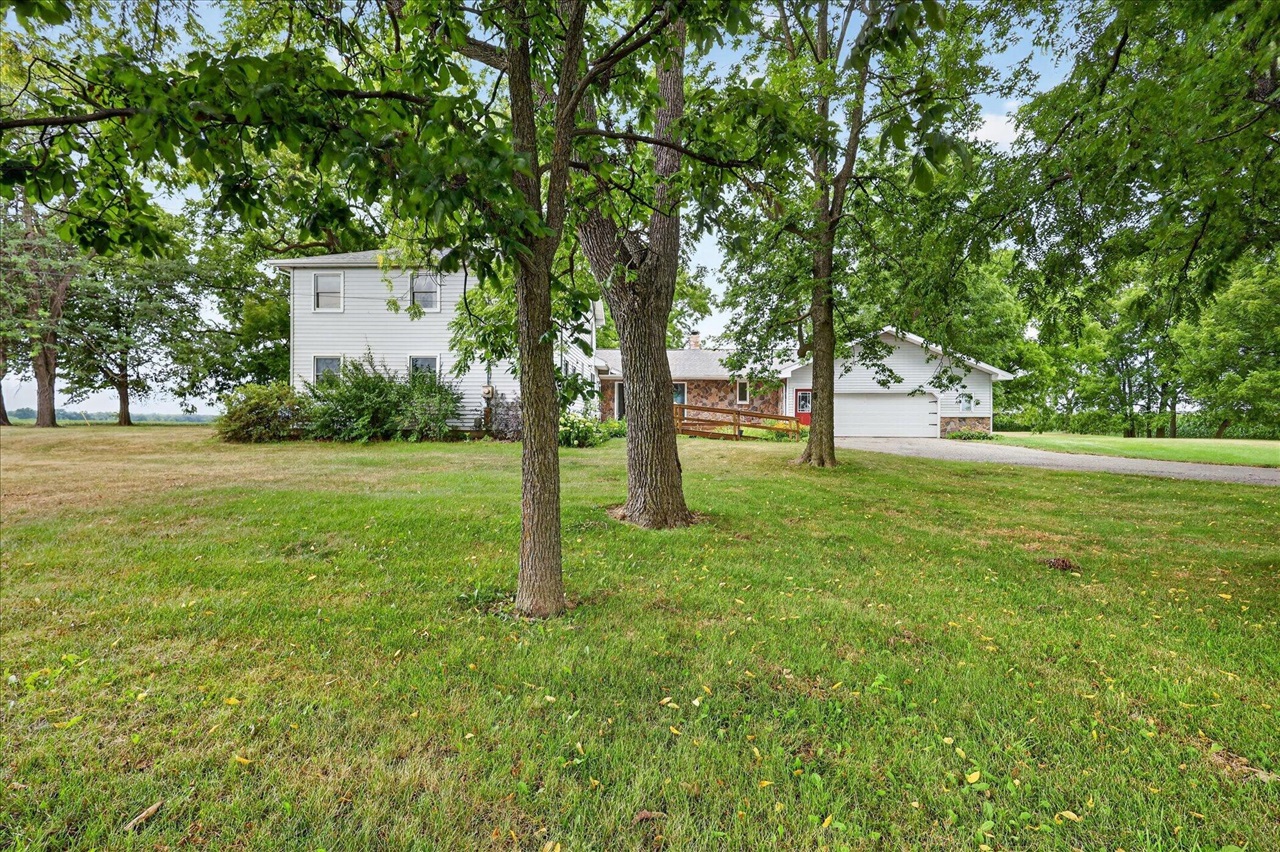 2nd image of 11012 Green Lake Rd, Middleville, MI 49333 | MLS# 70550630