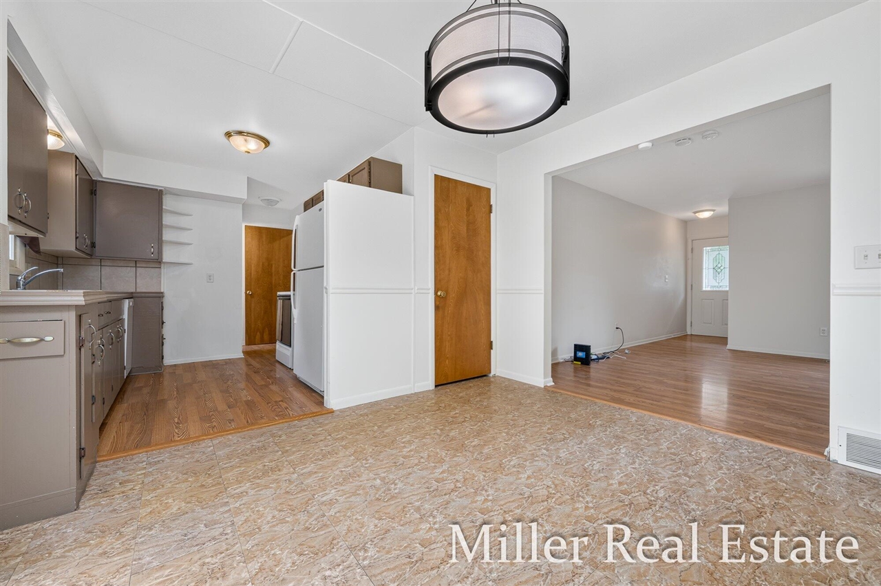 2nd image of 1221 N Hanover St, Hastings, MI 49058 | MLS# 70550667