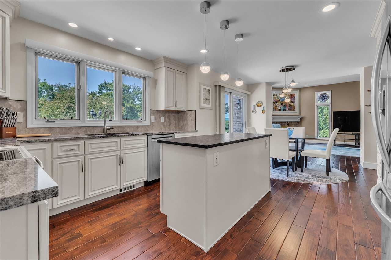 3rd image of 46776 Mornington Rd, Canton, MI 48188 | MLS# 70550685