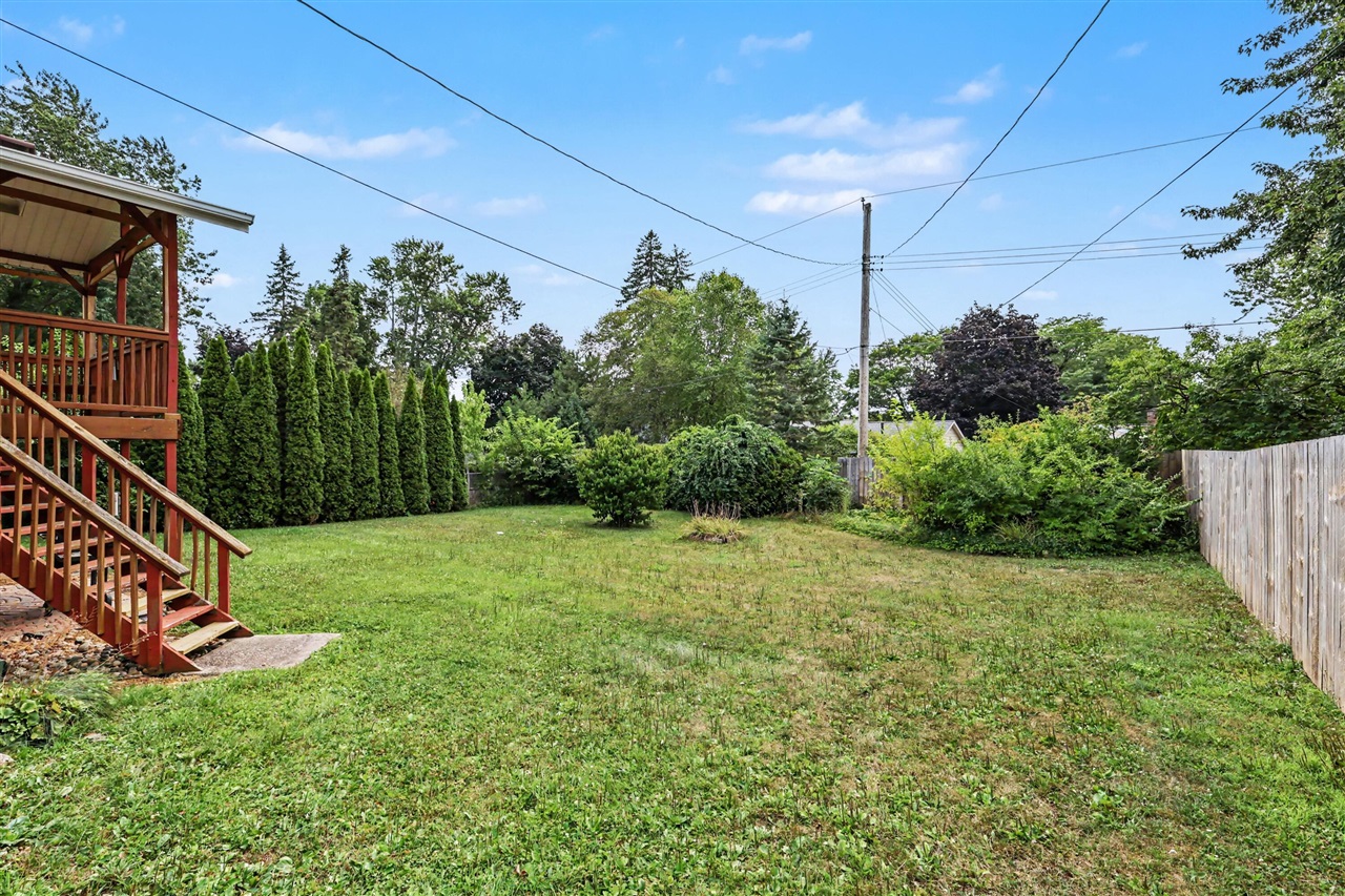 15th image of 2117 Cogswell Dr, Lansing, MI 48906 | MLS# 70550712