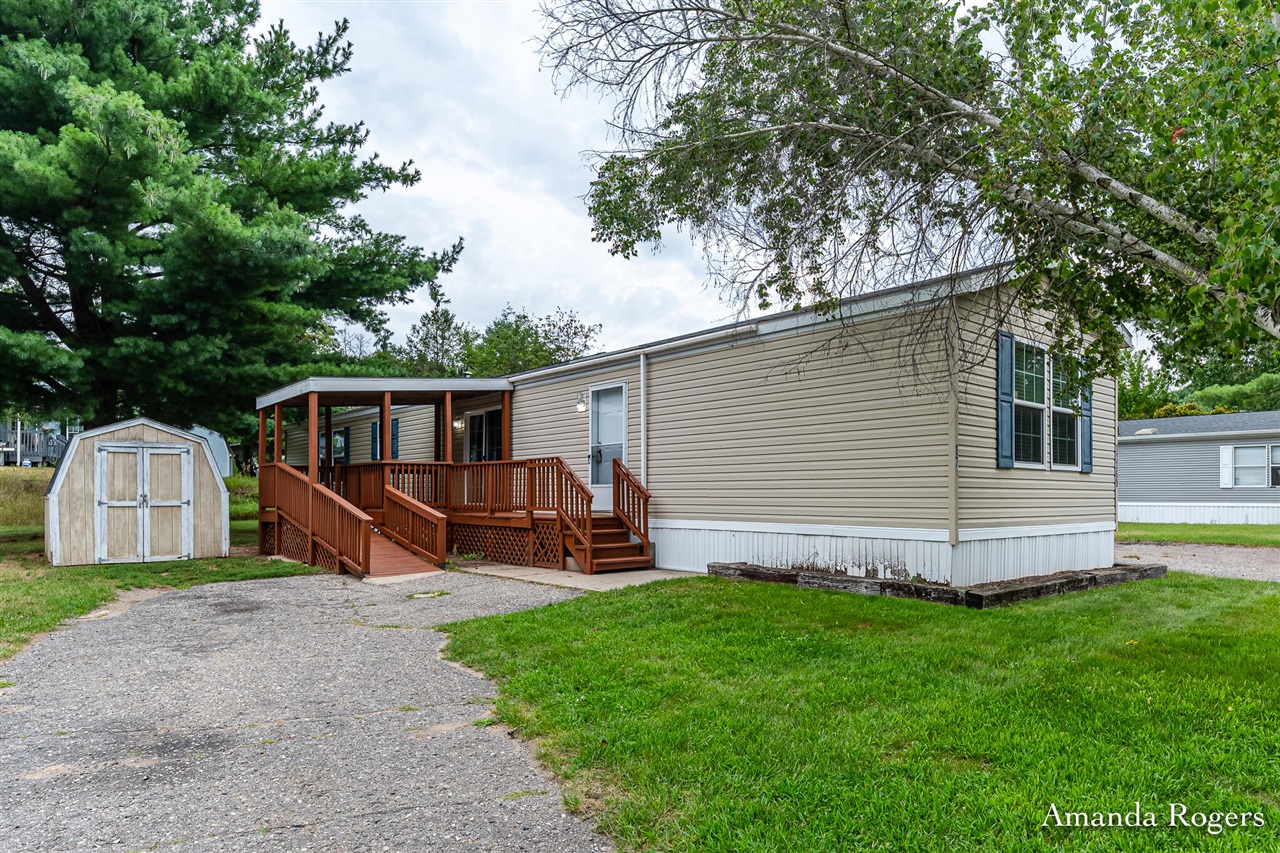 1st image of 11369 Dorothy St, Lowell, MI 49331 | MLS# 70550723