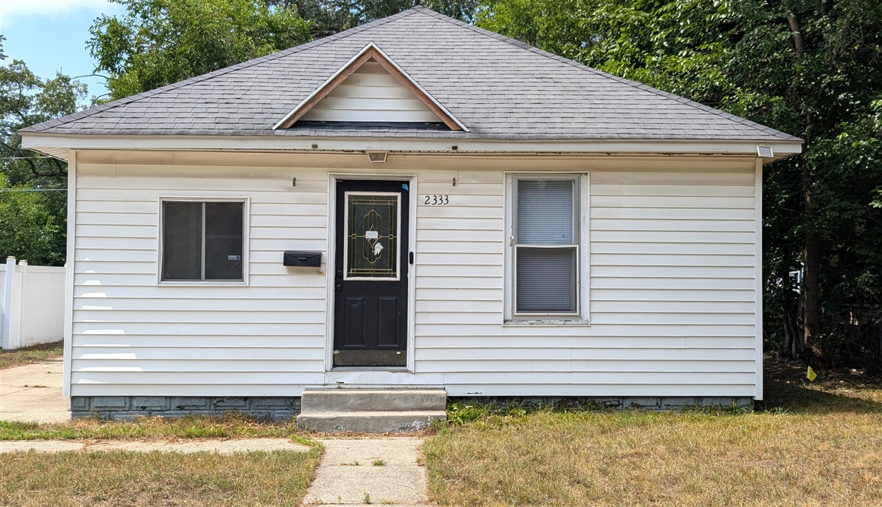 1st image of 2333 Leahy St, Muskegon, MI 49444 | MLS# 70550735