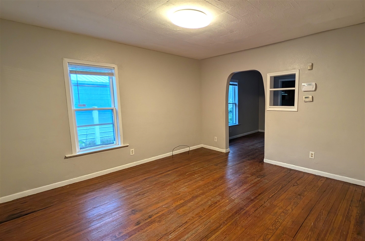 3rd image of 2333 Leahy St, Muskegon, MI 49444 | MLS# 70550735