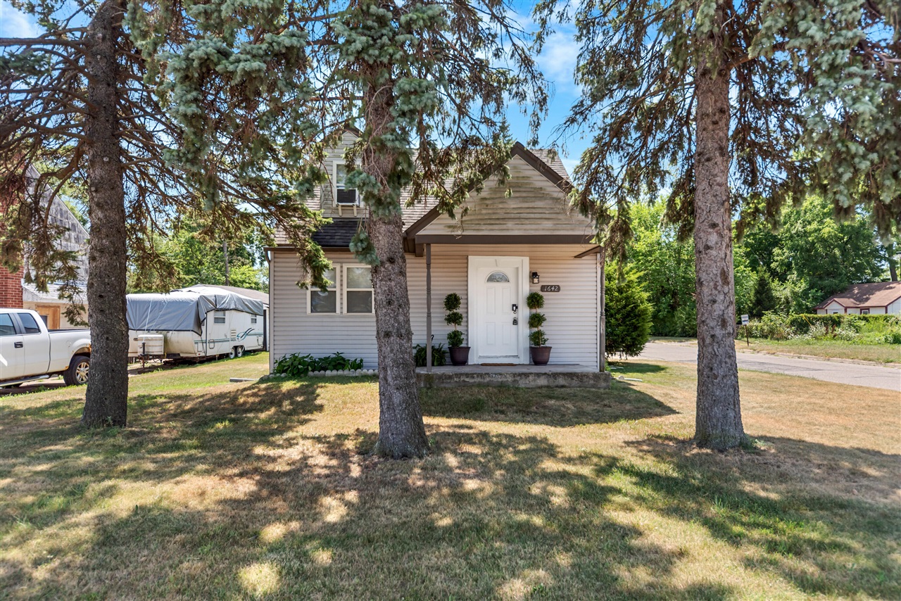 2nd image of 1642 Holmes Rd, Ypsilanti, MI 48198 | MLS# 70550744