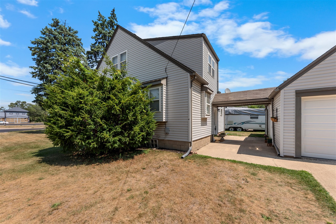 3rd image of 1642 Holmes Rd, Ypsilanti, MI 48198 | MLS# 70550744