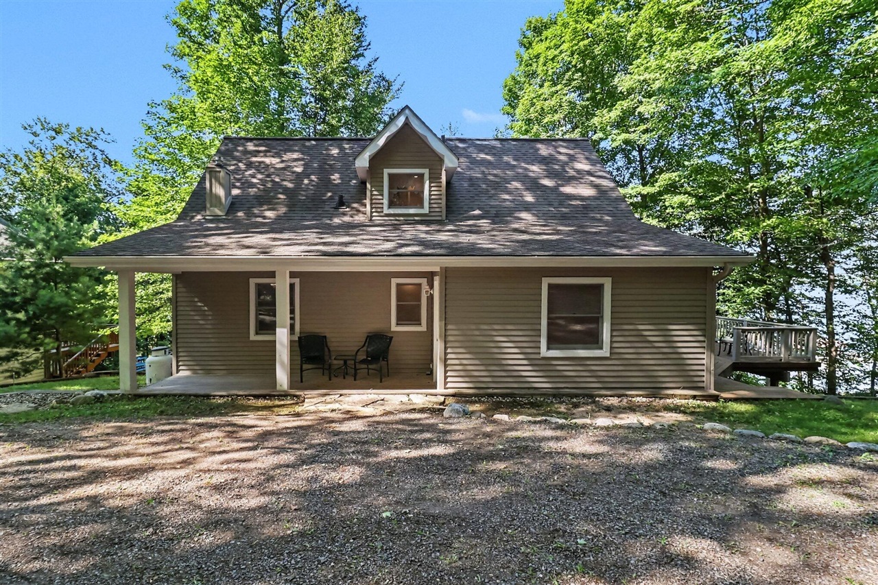 1st image of 6836 W Vesper Dr, Ludington, MI 49431 | MLS# 70550755