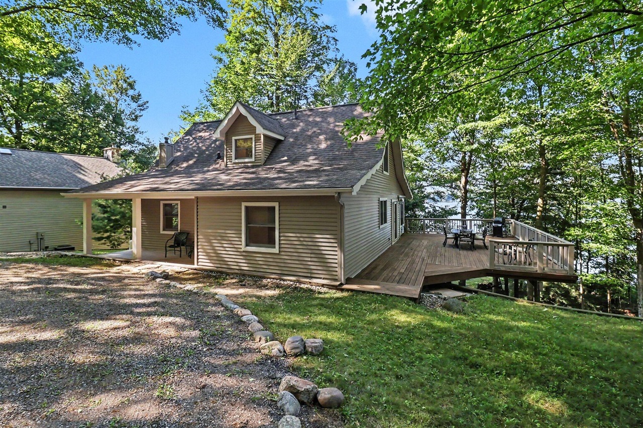 2nd image of 6836 W Vesper Dr, Ludington, MI 49431 | MLS# 70550755