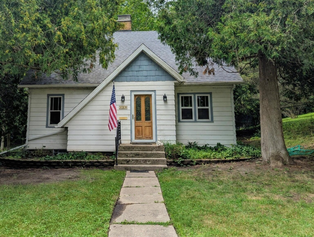 1st image of 119 Prospect St, Rockford, MI 49341 | MLS# 70550761