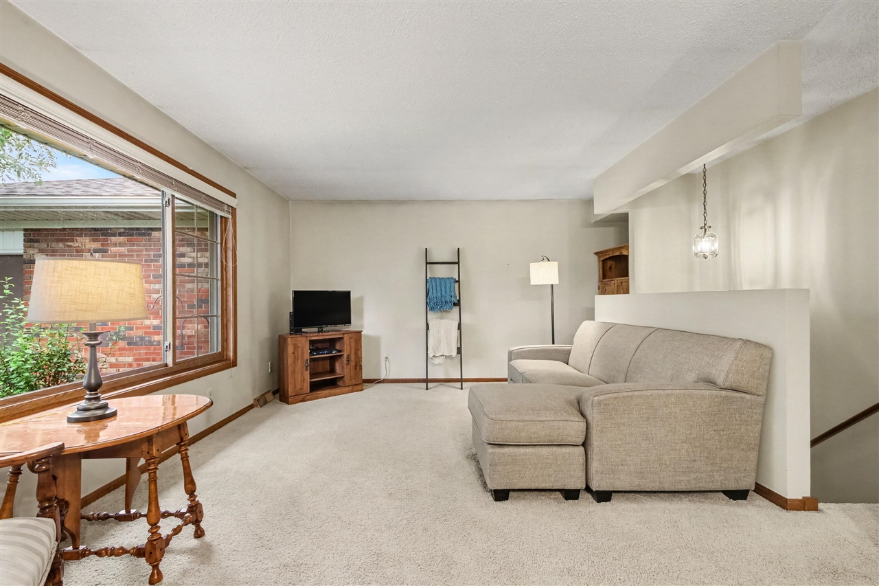 5th image of 8469 Elkwood Dr, Byron Center, MI 49315 | MLS# 70550762