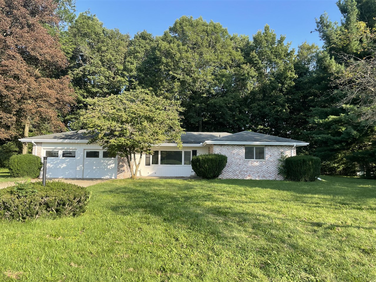Photo 1 of Single family home for sale at 8486 S Hillcrest Dr, Berrien Springs, MI 49103 | MLS# 70550796 | Listing updated on 2026-09-04