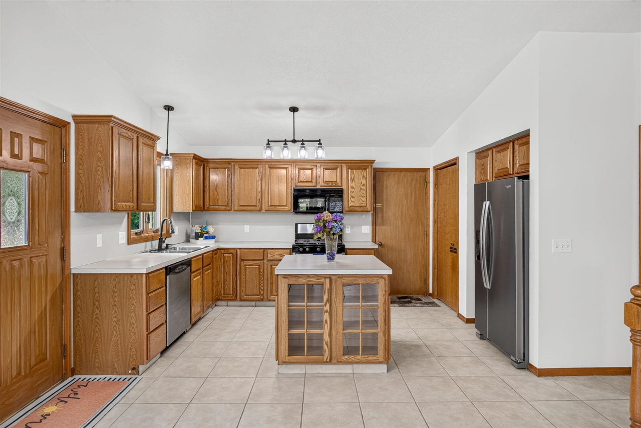 Photo 3 of Sale Pending at 1003 Bayou Dr, Byron Center, MI 49315 | MLS# 70550807 | Listing updated on 2026-10-05