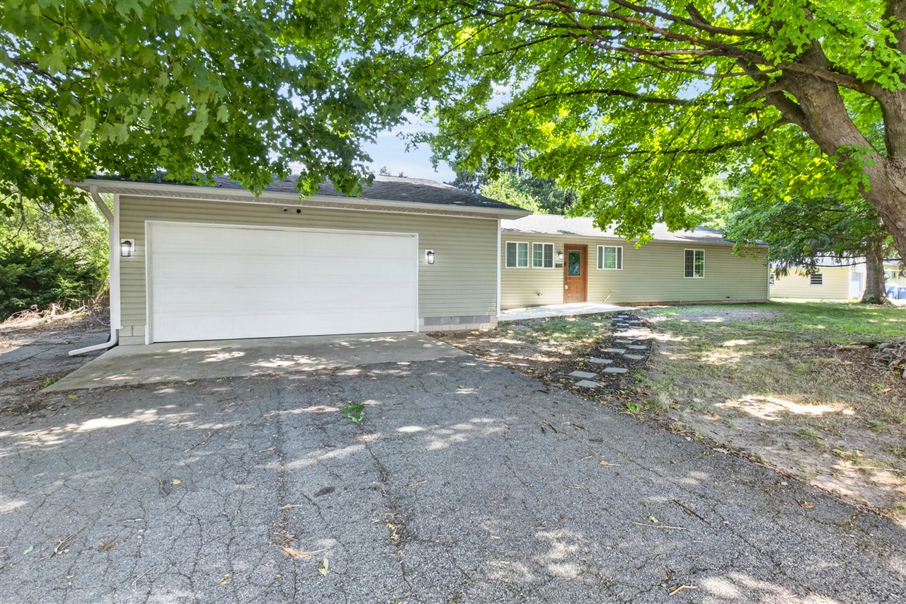 2nd image of 15286 Ackerson Dr, Battle Creek, MI 49014 | MLS# 70550812