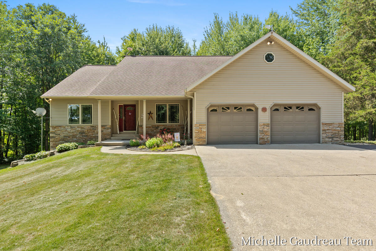 2nd image of 6244 Black Creek Dr, Middleville, MI 49333 | MLS# 70550815