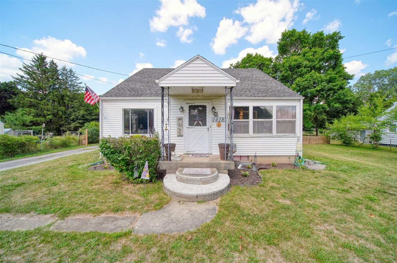 1st image of 1418 Moore Rd, Adrian, MI 49221 | MLS# 70550834