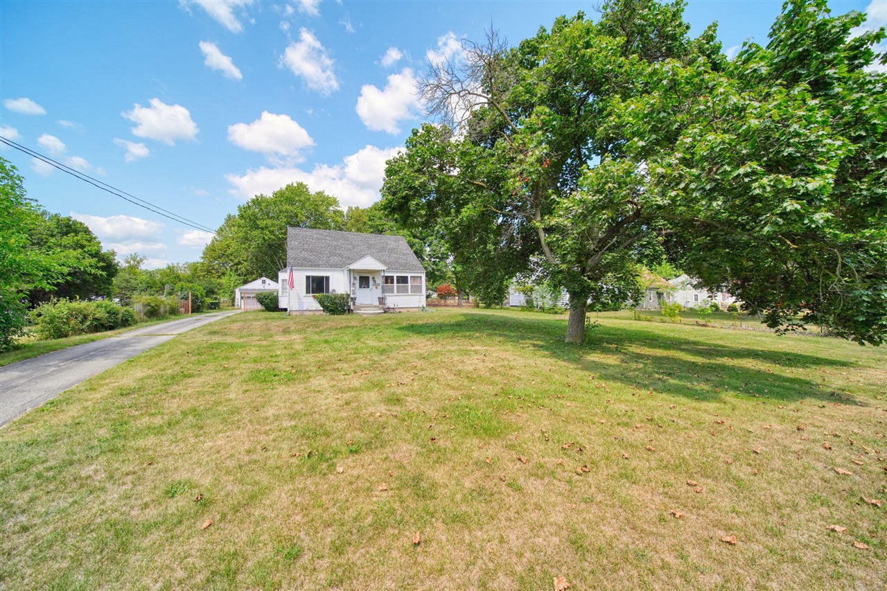 3rd image of 1418 Moore Rd, Adrian, MI 49221 | MLS# 70550834