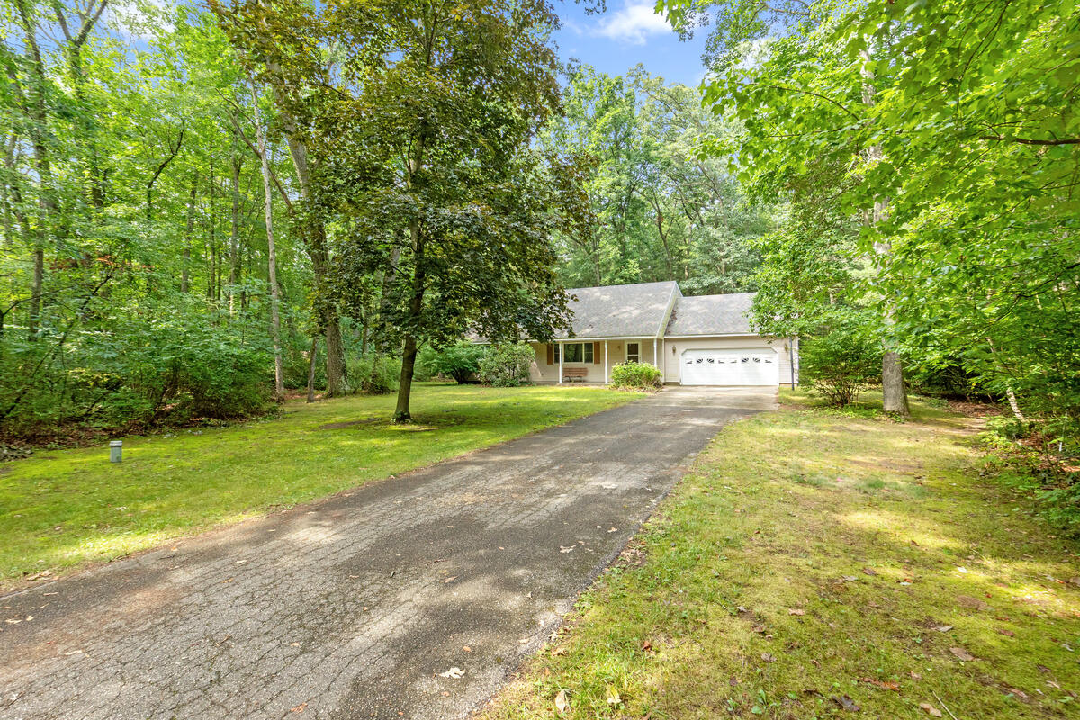3rd image of 14189 132Nd Ave, Grand Haven, MI 49417 | MLS# 70550835