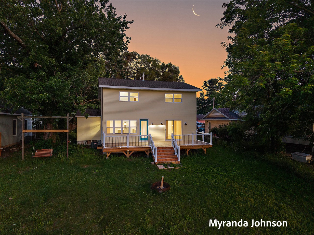 2nd image of 14661 Mercury Dr, Grand Haven, MI 49417 | MLS# 70550839