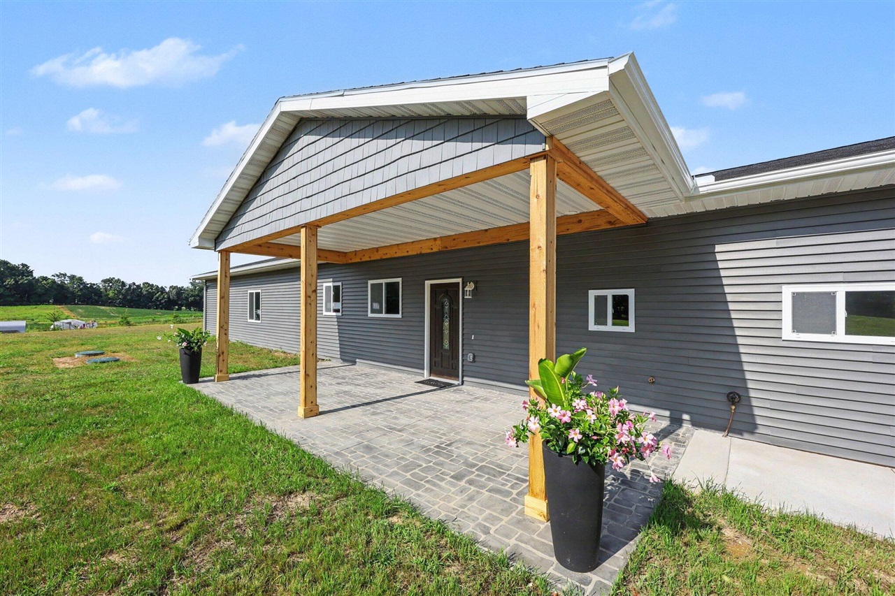 2nd image of 9854 Springport Rd, Parma, MI 49269 | MLS# 70550860