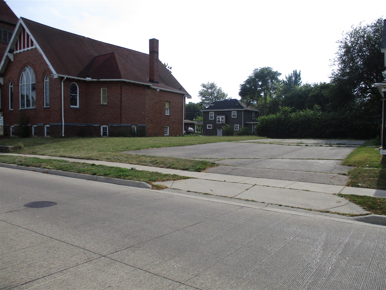 1st image of 608 Greenwood Pl, Jackson, MI 49203 | MLS# 70550879