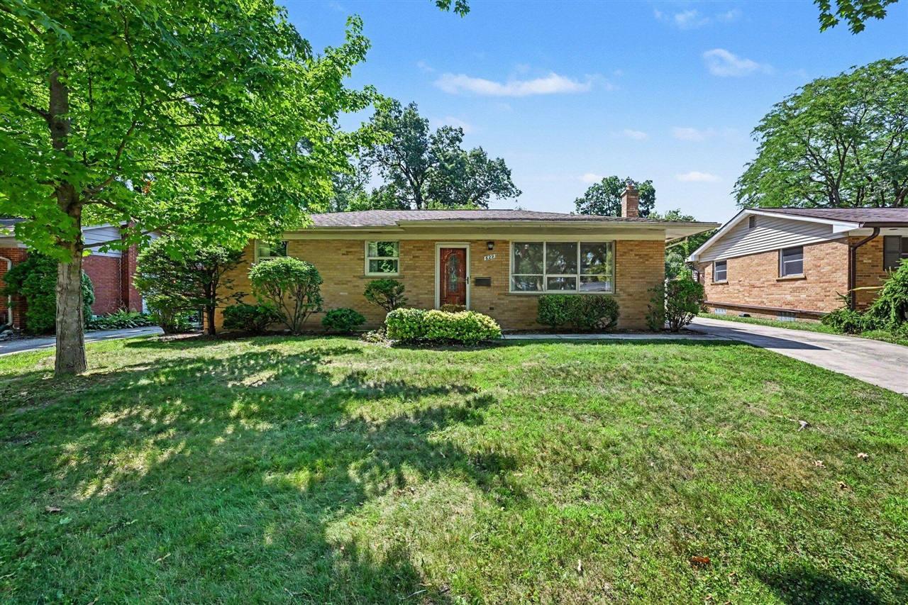 3rd image of 629 Duane Ct, Ann Arbor, MI 48103 | MLS# 70550888