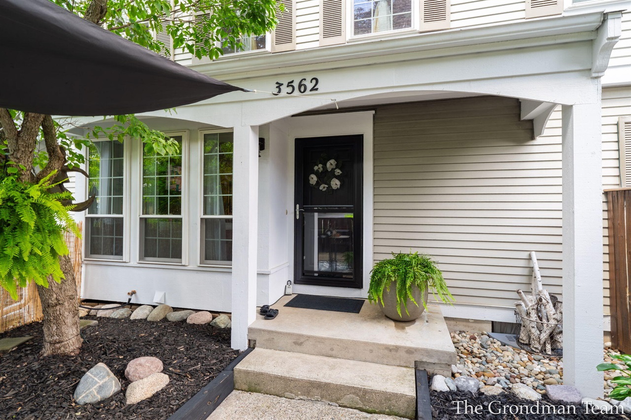 2nd image of 3562 Whispering Brook Dr #55, Grand Rapids, MI 49508 | MLS# 70550891
