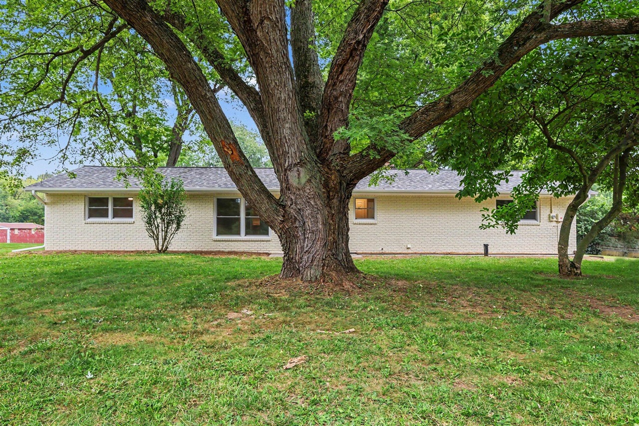 24th image of 6627 S Jackson Rd, Jackson, MI 49201 | MLS# 70550936