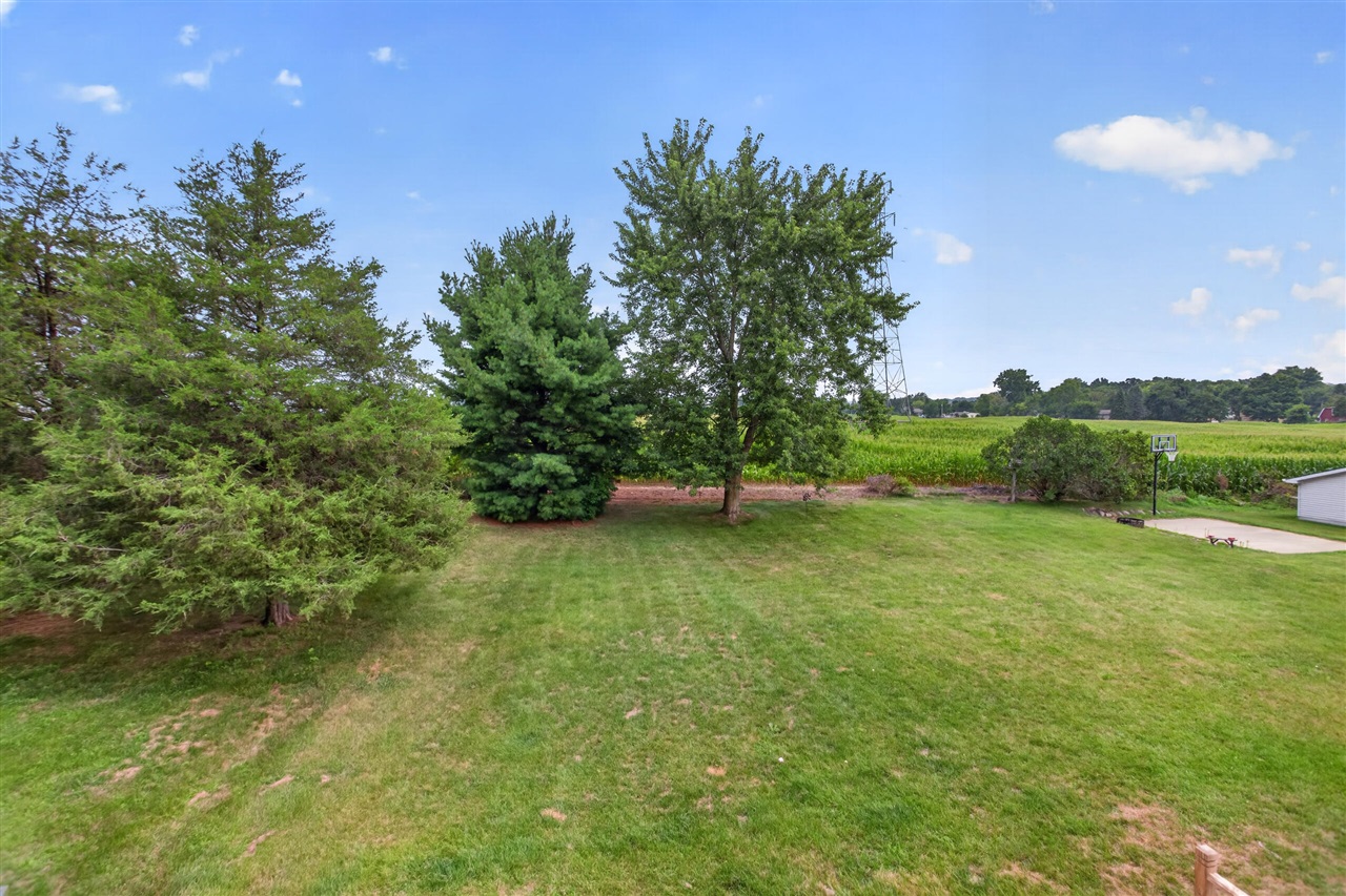 3rd image of 268 Somerset Dr, Brooklyn, MI 49230 | MLS# 70550949