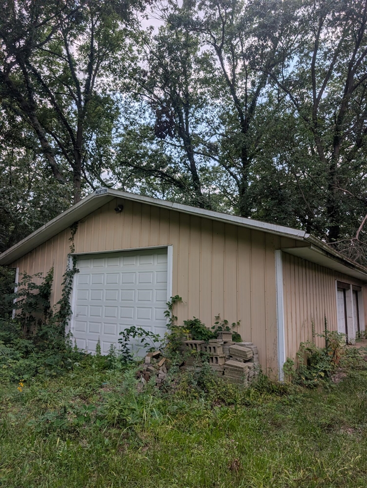 Photo 3 of Single family home for sale at 1408 Cherry Ln, Niles, MI 49120 | MLS# 70550961 | Listing updated on 2026-09-15