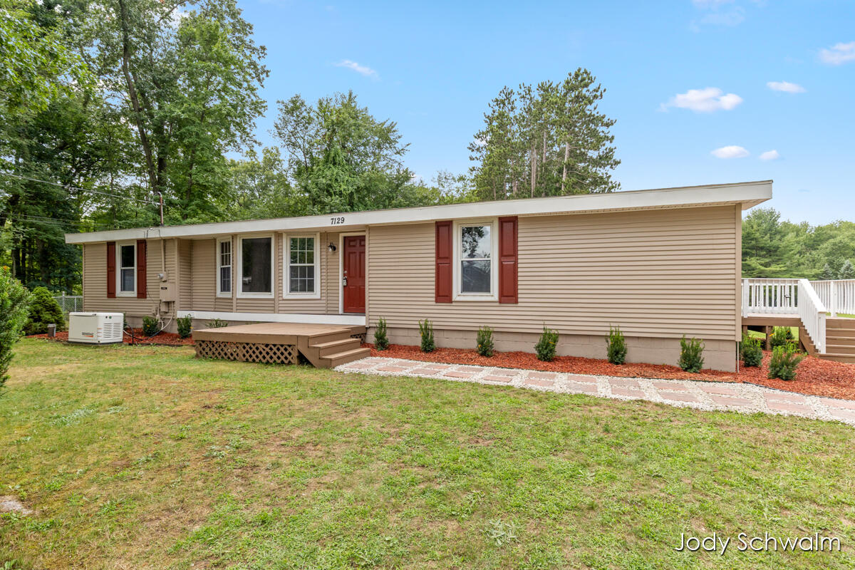 1st image of 7129 Eldred Ave, Rockford, MI 49341 | MLS# 70550974
