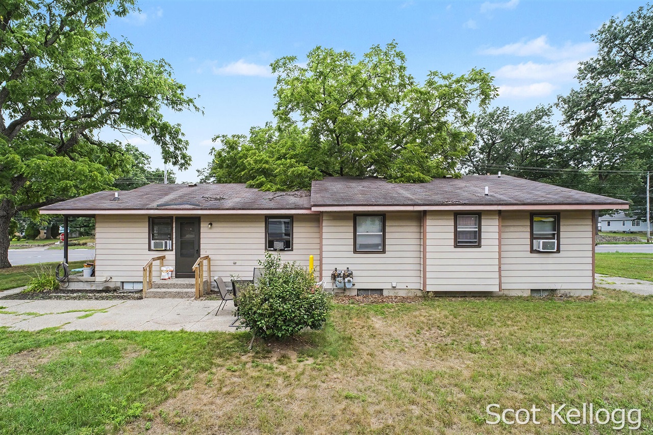 4th image of 3822-3824 Burlingame Ave, Wyoming, MI 49509 | MLS# 70550982