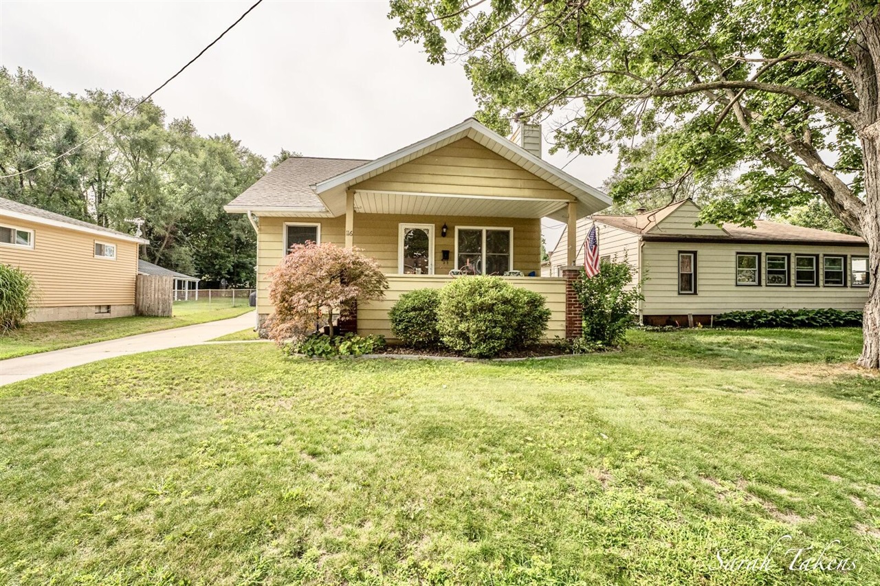 2nd image of 116 35th St, Grand Rapids, MI 49548 | MLS# 70551007