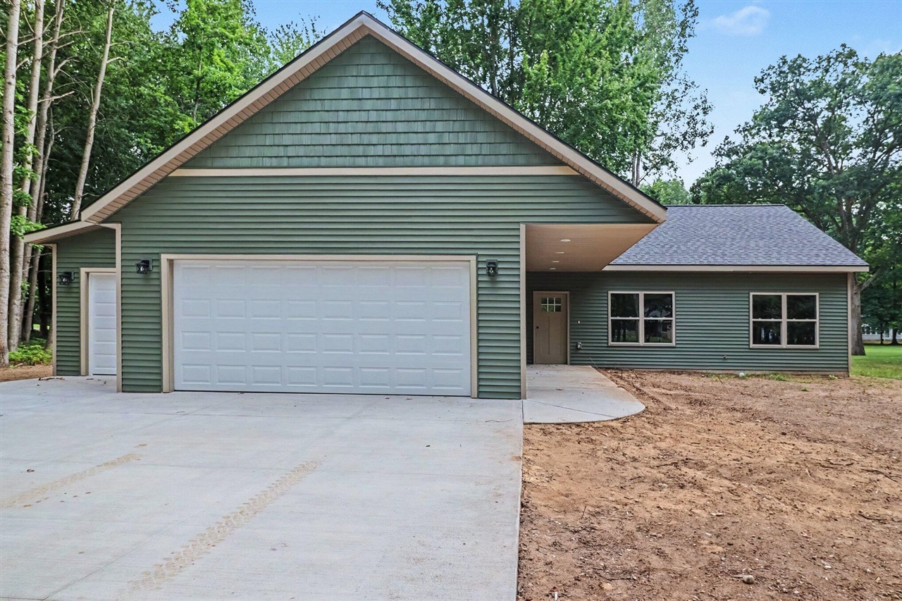 1st image of 9621 Sunset Dr, Stanwood, MI 49346 | MLS# 70551016