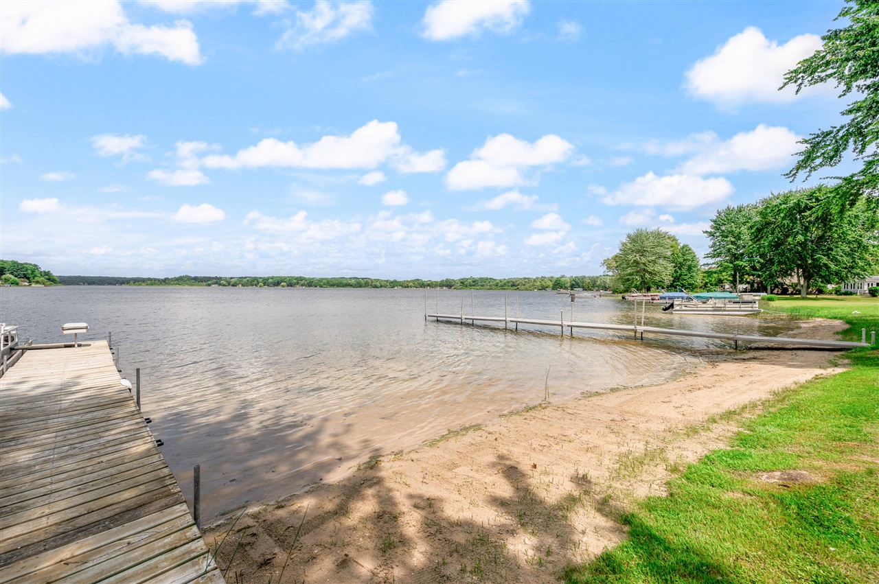 2nd image of 8786 E Lake Dr, Hesperia, MI 49421 | MLS# 70551022