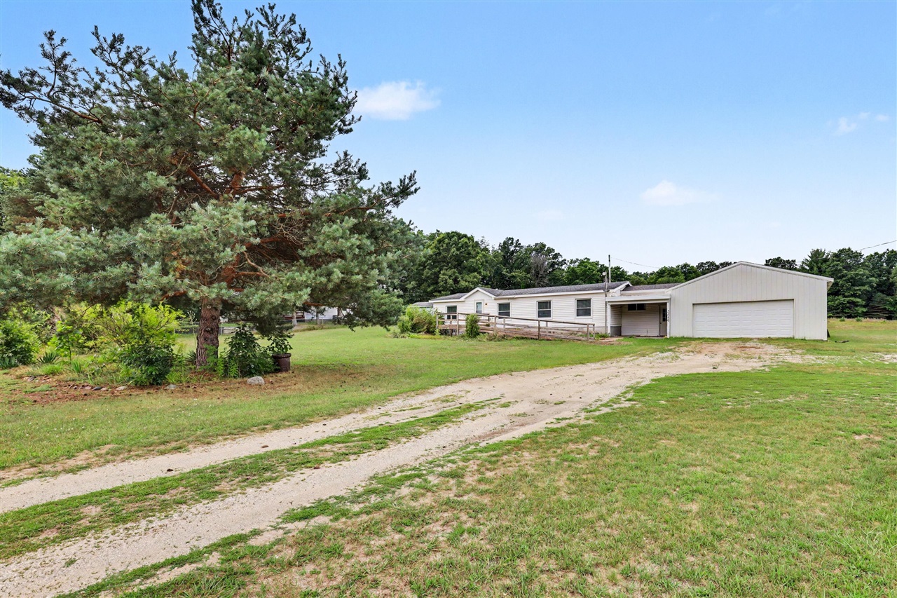 1st image of 2448 S Greenville Rd, Greenville, MI 48838 | MLS# 70551058