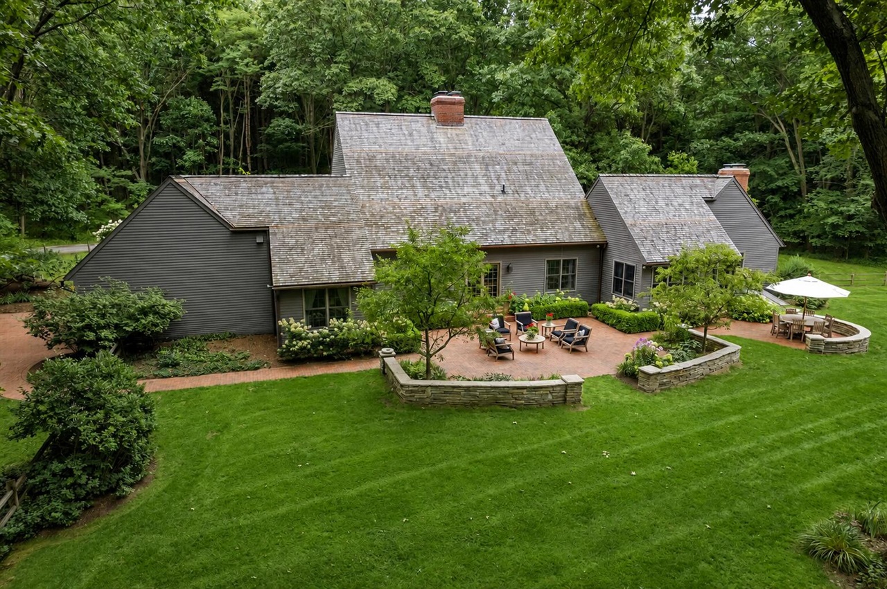3rd image of 8211 Donovan Rd, Dexter, MI 48130 | MLS# 70551069