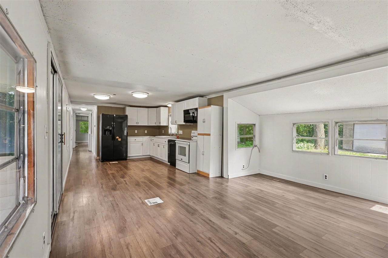 4th image of 8000 Holton Rd, Holton, MI 49425 | MLS# 70551078