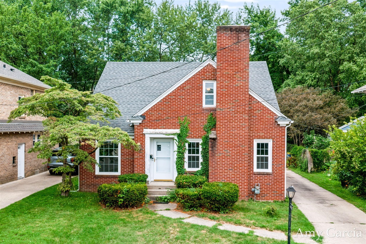1st image of 2137 Godwin Ave, Grand Rapids, MI 49507 | MLS# 70551088