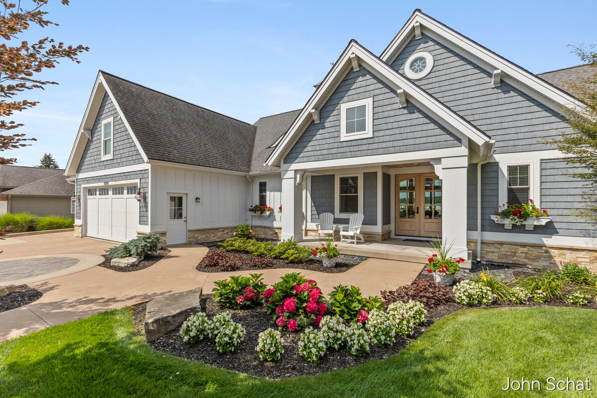 3rd image of 8769 Cedar Lake Dr, Jenison, MI 49428 | MLS# 70551107
