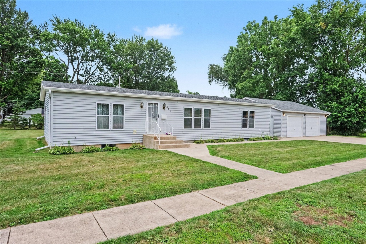 2nd image of 511 N Erie St, Three Rivers, MI 49093 | MLS# 70551111