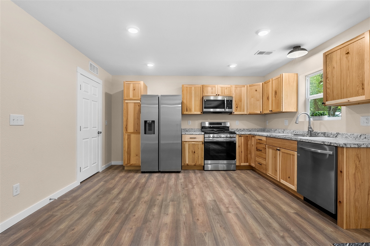 5th image of 657 Azuba Ave, Kalamazoo, MI 49048 | MLS# 70551117