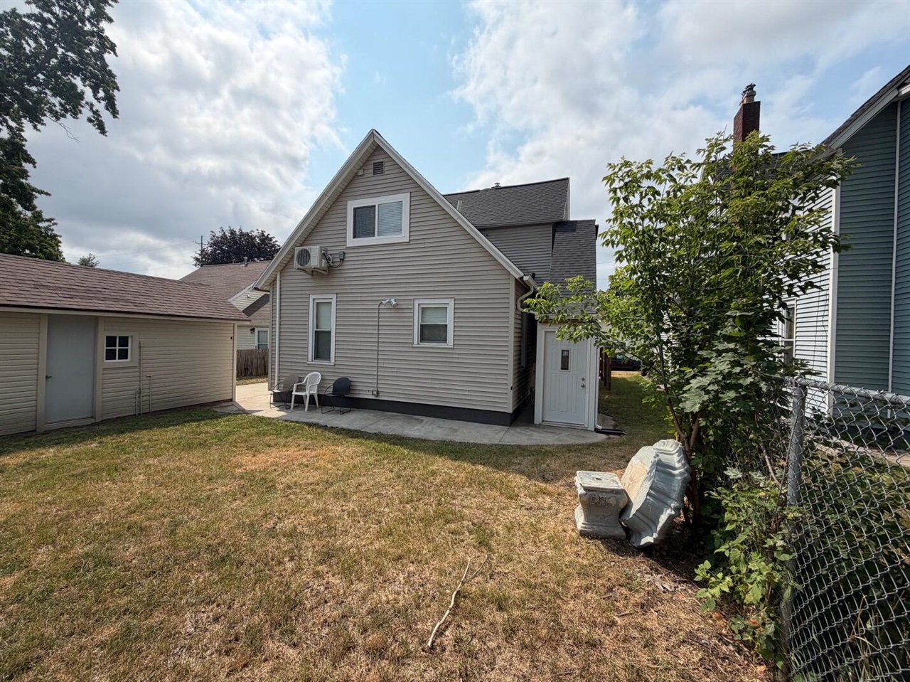 3rd image of 43 Southview St, Grand Rapids, MI 49507 | MLS# 70551138