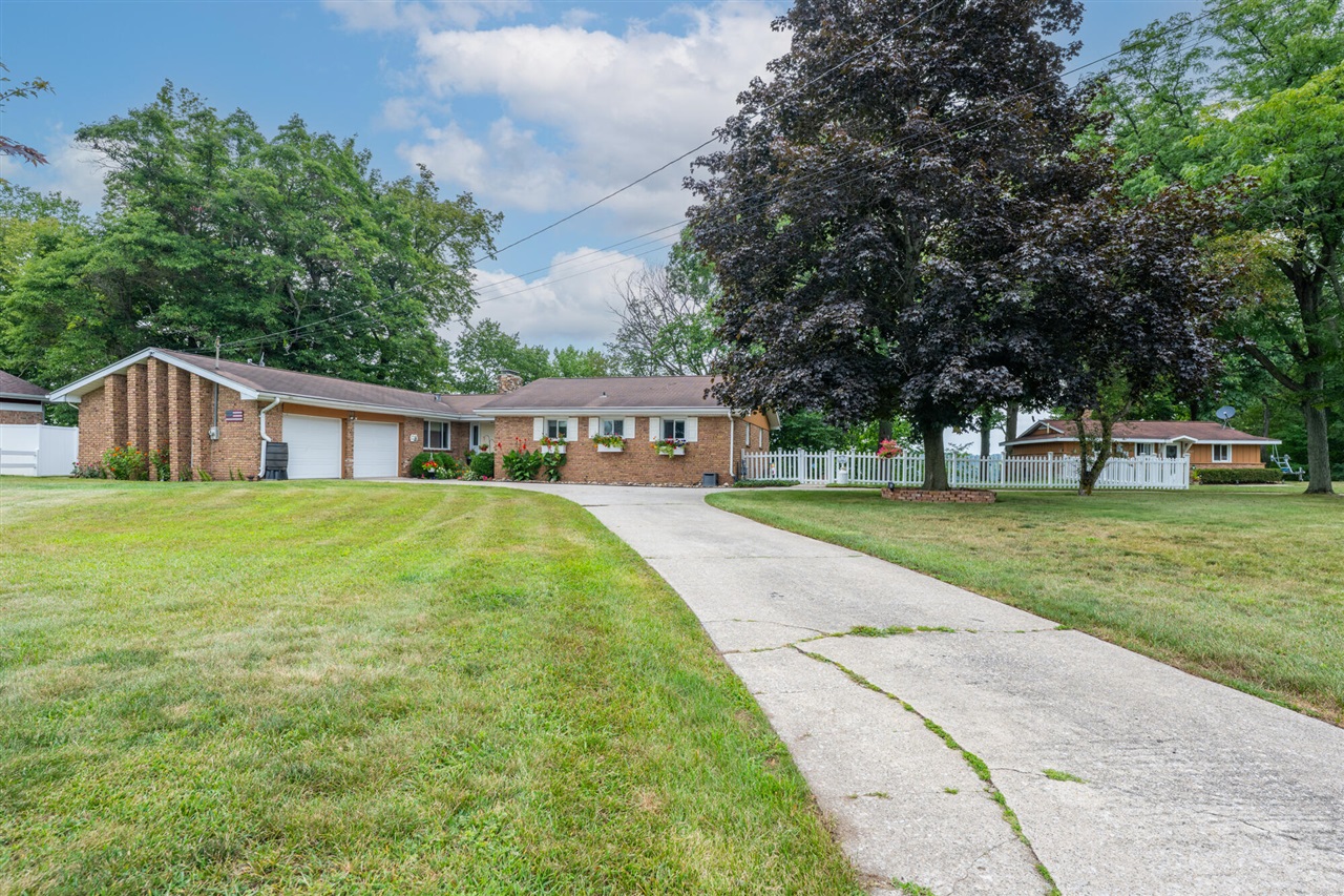 1st image of 10476 Range Line Rd, Berrien Springs, MI 49103 | MLS# 70551157