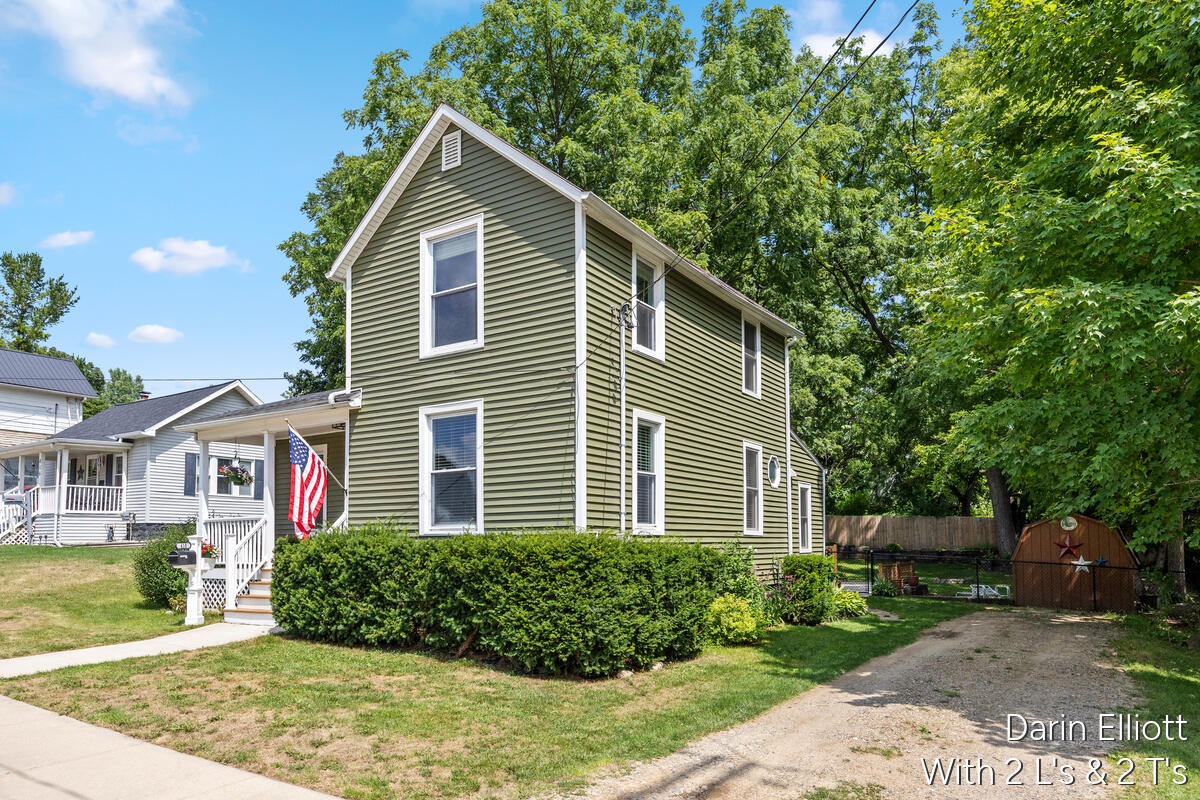 3rd image of 410 Johnson St, Ionia, MI 48846 | MLS# 70551162