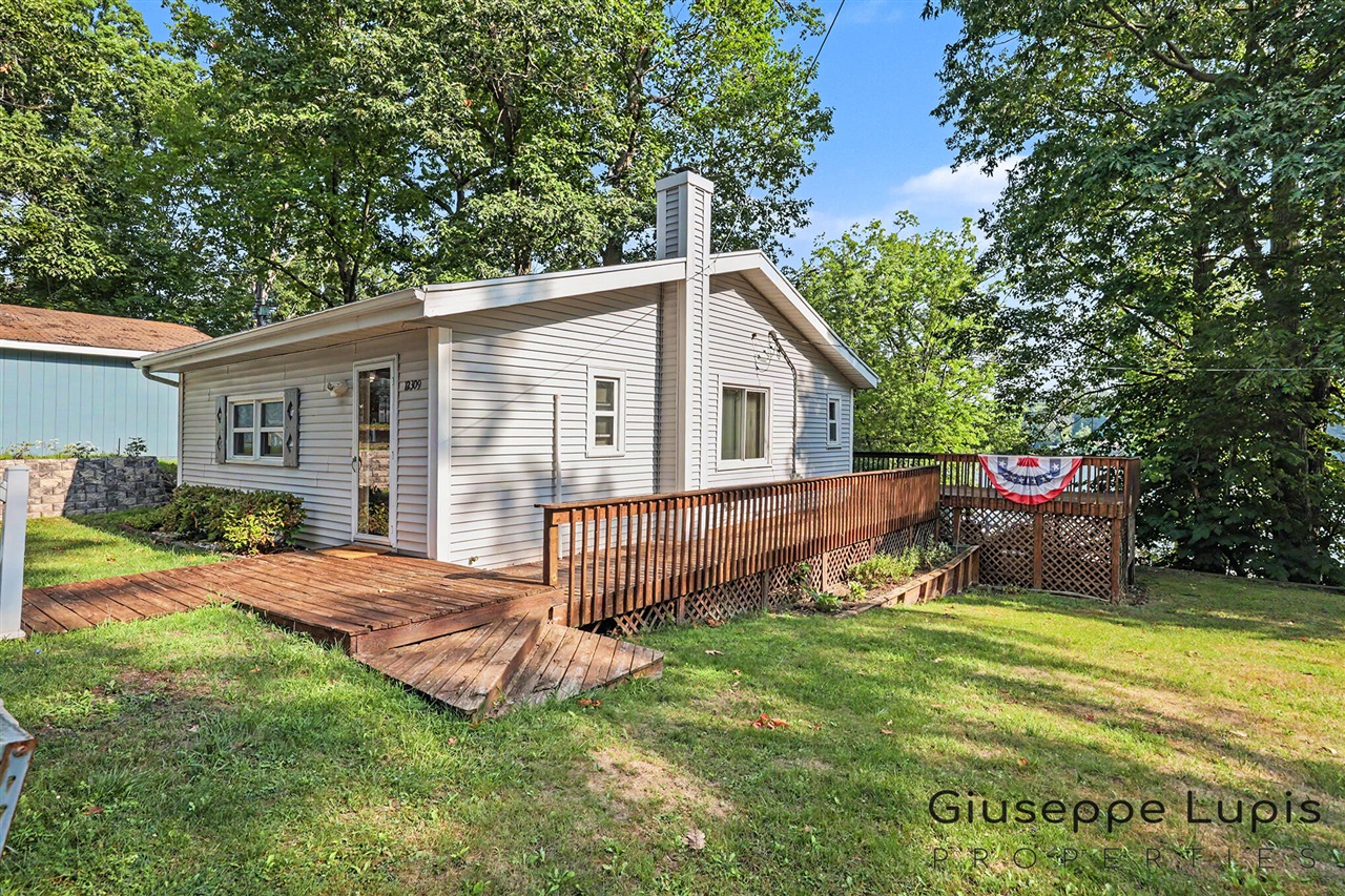1st image of 12309 Canter Dr, Belding, MI 48809 | MLS# 70551190