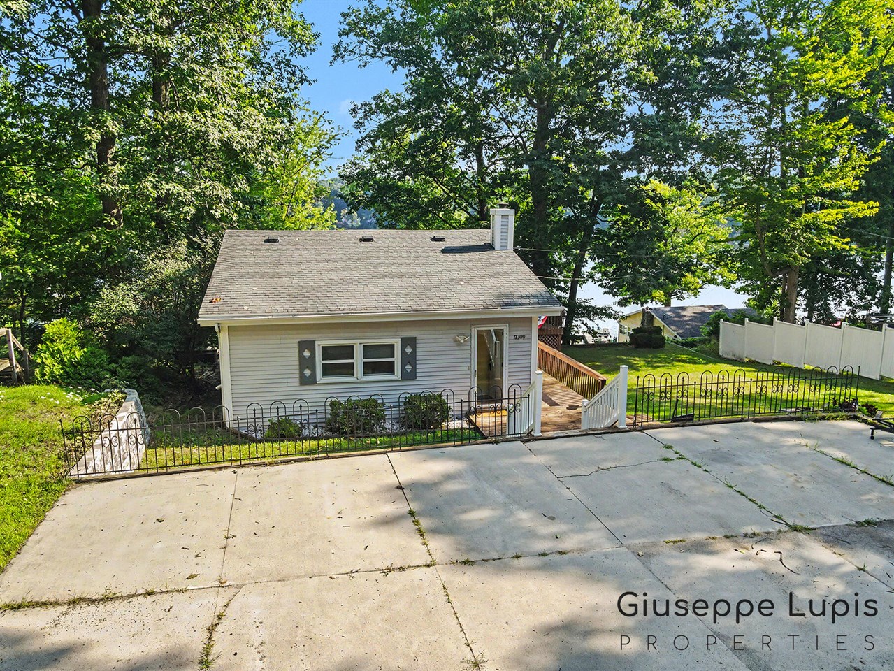 2nd image of 12309 Canter Dr, Belding, MI 48809 | MLS# 70551190