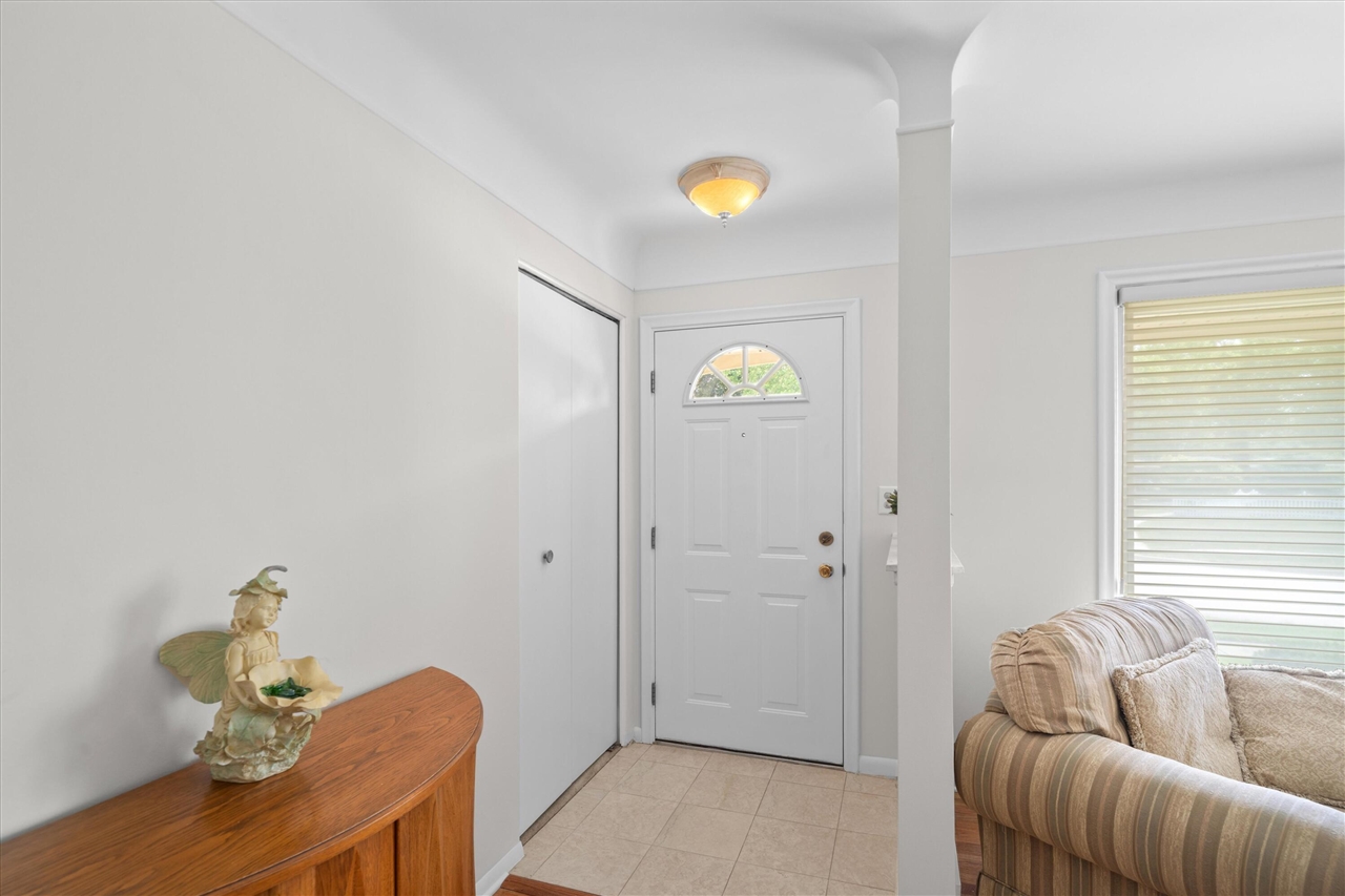 2nd image of 30906 Roycroft St, Livonia, MI 48154 | MLS# 70551205